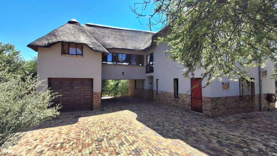4 Bedroom Property for Sale in Boschenvaal River Front Lodges Free State